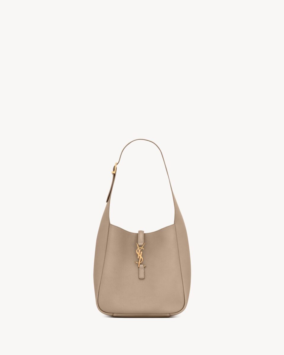 le 5 à 7 supple small in grained leather small