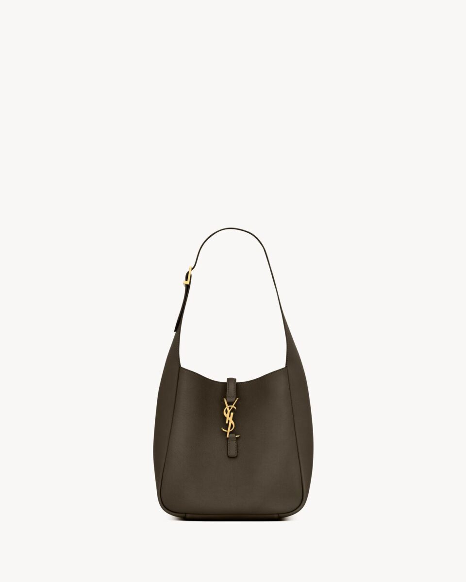 le 5 à 7 supple small in grained leather small