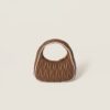 Wander matelassé nappa leather bag